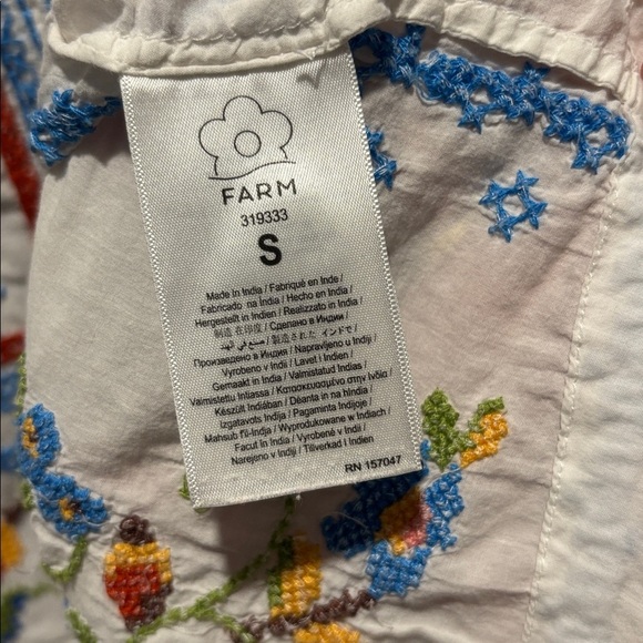 FARM RIO embroidered cross stitch grandma button down top - Picture 3 of 11